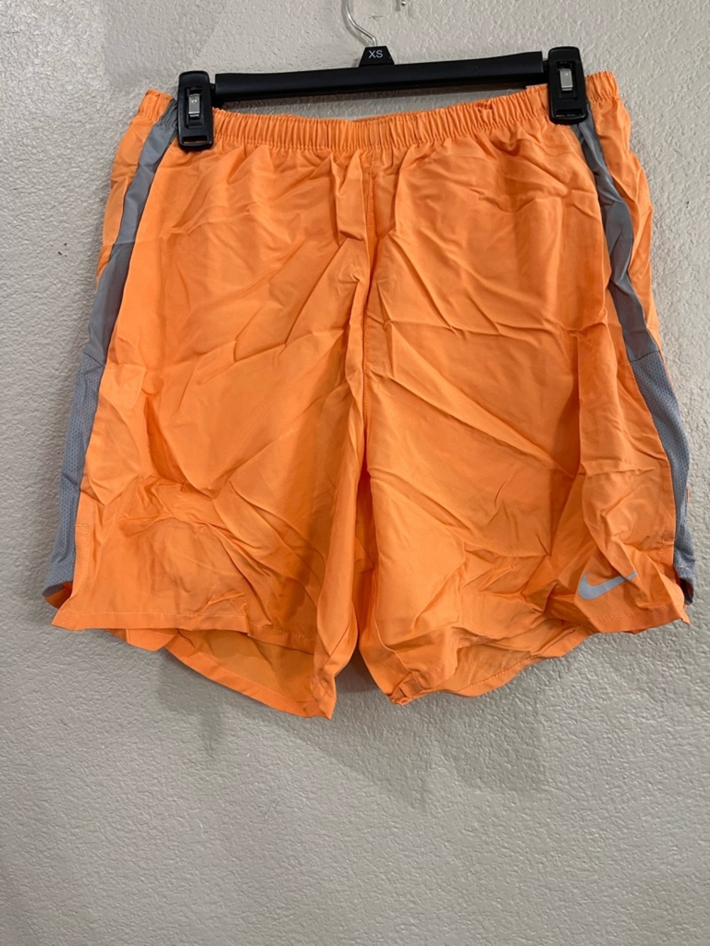 Nike dri-fit running shorts men’s medium